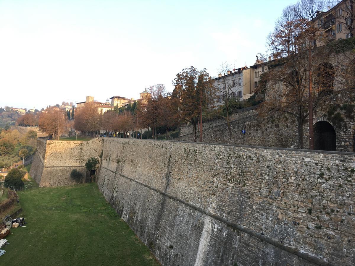 The Little House In Bergamo Apartment Exterior photo